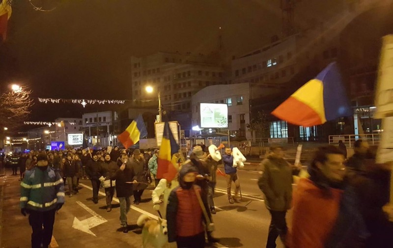 Proteste în Sibiu și în marile orașe din țară față de modificările Codului Fiscal și legilor Justiției