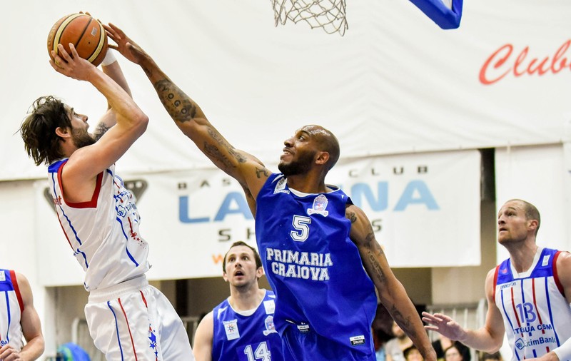 Steaua a învins liderul, la Oradea. 10 succese la rând. CSM, serie oprită la 13