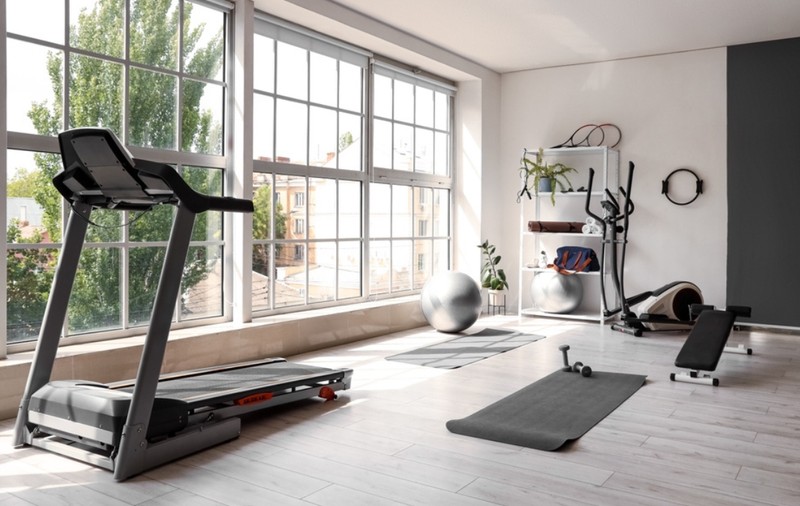 10 aparate fitness de bază pentru un antrenament full body acasă