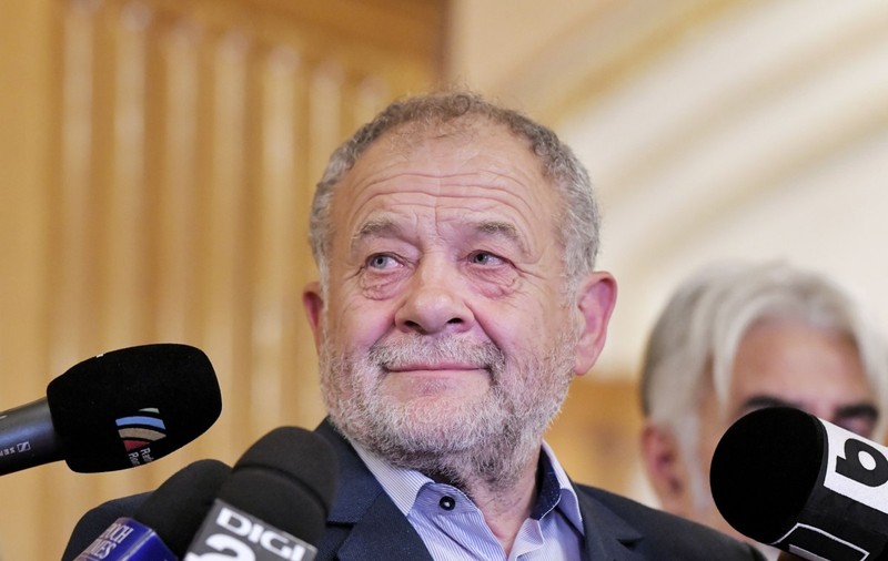 Dumitru Buzatu rămâne în arest preventiv în dosarul mitei de 1,25 milioane de lei. Instanța a decis prelungirea mandatului