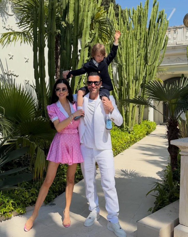 Ce se întâmplă cu Andreea Sasu, românca logodită cu Philipp Plein. Anunțul făcut de celebrul designer: „Întoarce-te acasă cât mai curând. Noi suntem familia ta”