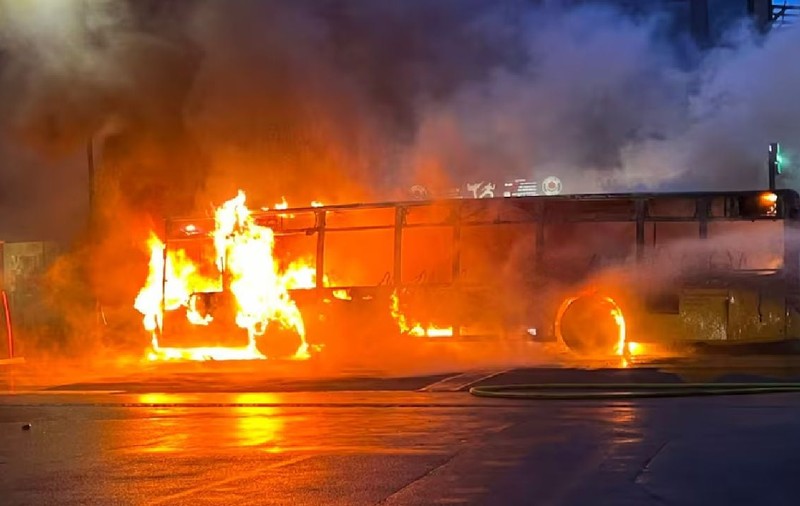 6 morți și 5 răniți, după ce un autobuz a luat foc, în Elveția: „Mână criminală, act intenționat, posibil terorist”