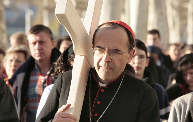 Papa Francisc l-a primit pe cardinalul Philippe Barbarin după condamnarea acestuia pentru nedenunţarea de abuzuri sexuale