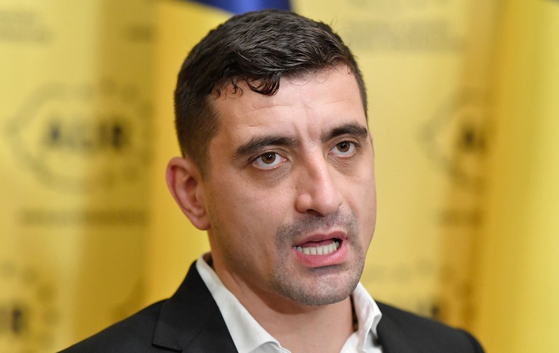 George Simion, despre petrecerea lui Șoșoacă: „Ce aș putea să-i reproșez, cu excepția faptului că unii invitați nu știau versurile de la «Treceţi batalioane»”