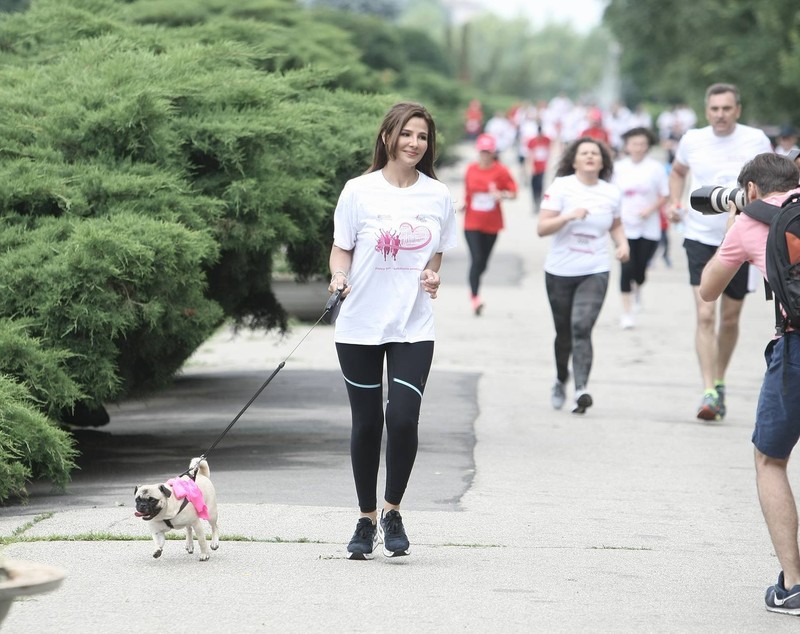 Oana Cuzino arată demențial la 44 de ani. Cele mai noi fotografii neretușate | FOTO ÎN ARTICOL