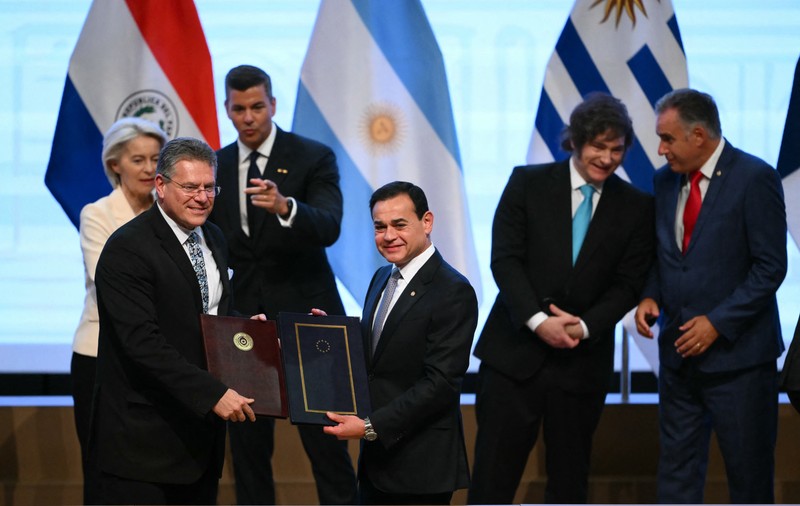 UE și Mercosur au semnat la Asunción un tratat istoric de liber schimb la care s-a lucrat 25 de ani