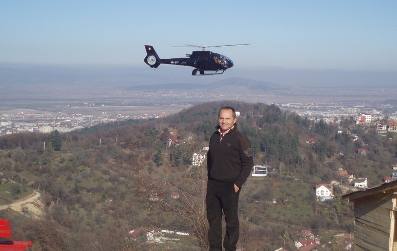 Roxana Ciuhulescu se plimbă cu elicopterul la ProMotor
