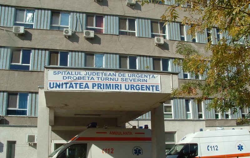 Secţia ATI a Spitalului din Drobeta Turnu Severin a fost închisă, după ce 4 pacienți au murit după ce au fost infectați cu Acinetobacter. Aceeași bacterie a ucis 13 oameni la „Marius Nasta”