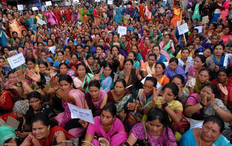 Văduvele din Nepal nu vor ca bărbaţii să fie plătiţi ca să se însoare cu ele