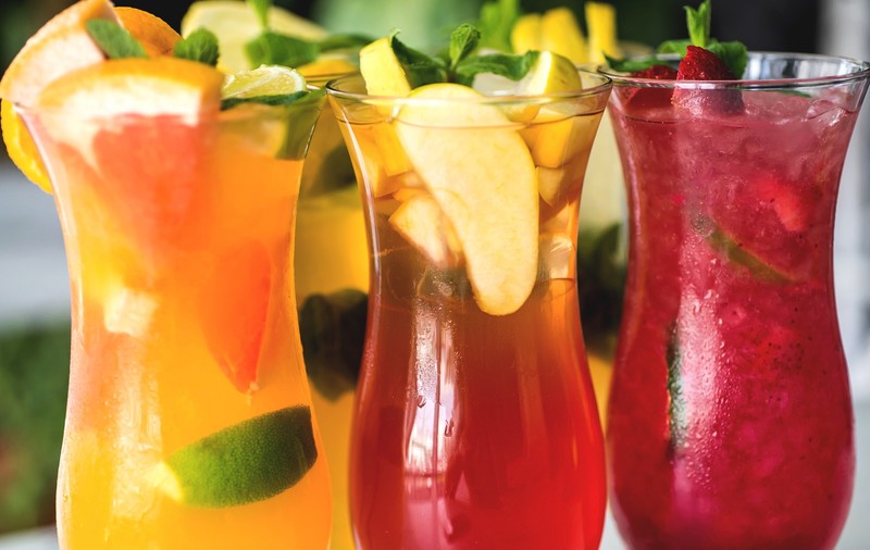 Băuturi și cocktailuri pentru Revelion