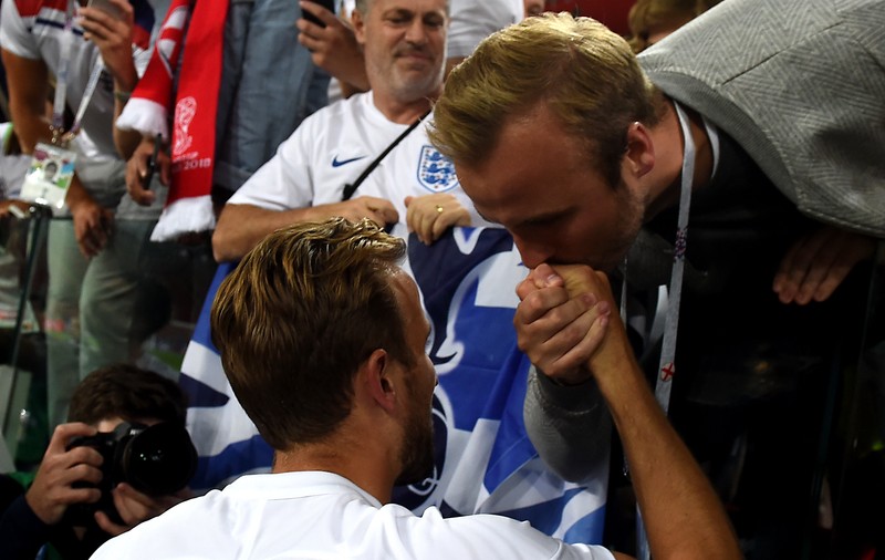 I-a pupat mâna lui Harry Kane. Gestul îi aparține fratelui golgheterului Angliei