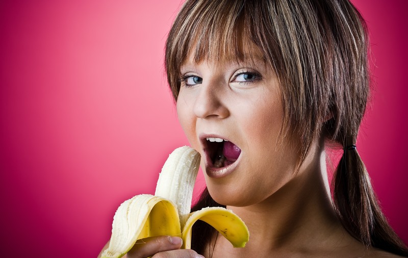 Culmea cenzurii! China interzice mâncatul provocator de banane