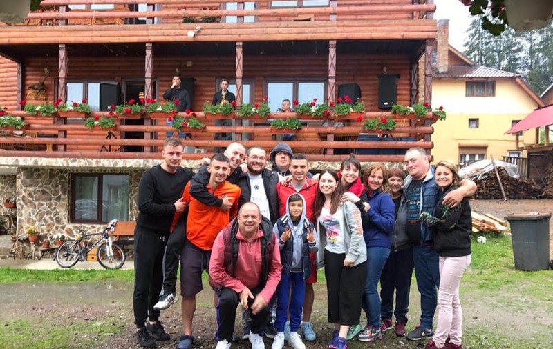 Nicolae Stanciu și-a petrecut vacanța de vară cu familia, iubita și cu viitorii socri | GALERIE FOTO