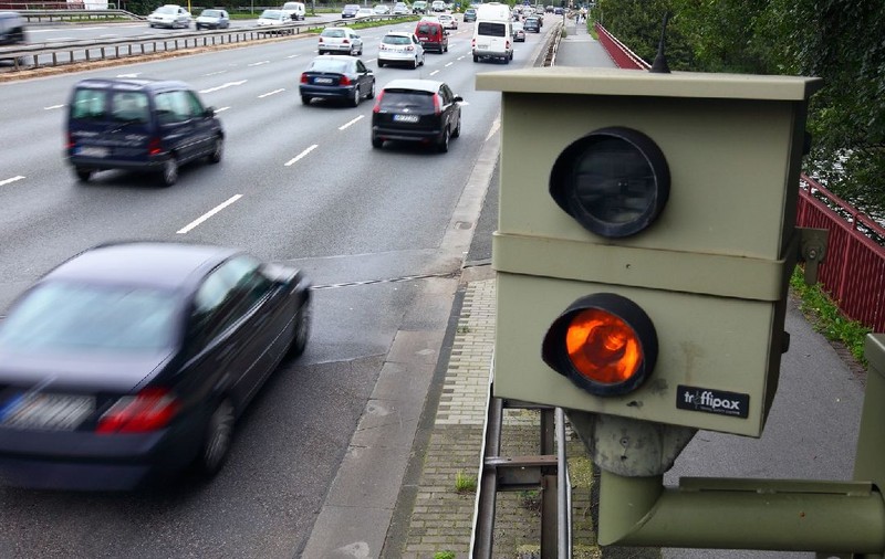 Un radar a prins un șofer la fiecare 5 minute: peste 51.000 de amenzi în doar 183 de zile, pe un drum din Polonia
