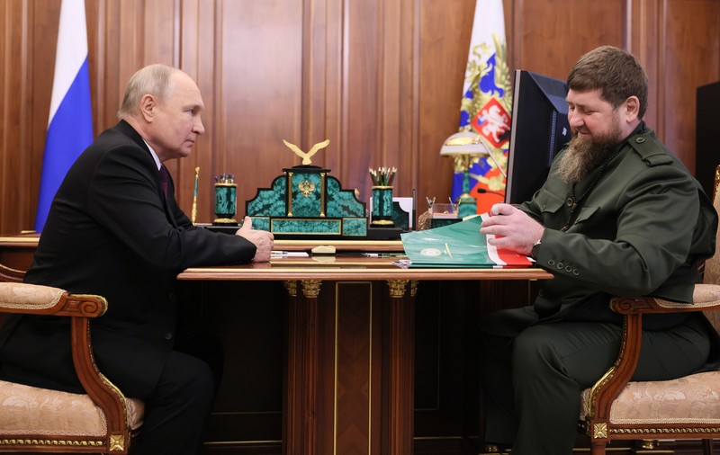 Ramzan Kadîrov, primit de Putin la Moscova, în ciuda zvonurilor că are mari probleme de sănătate. Cu ce s-a lăudat liderul cecen | VIDEO