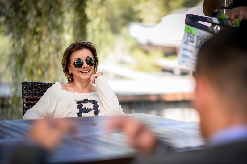 Carmen Tănase pe platourile de filmare ale serialului "Fructul Oprit"