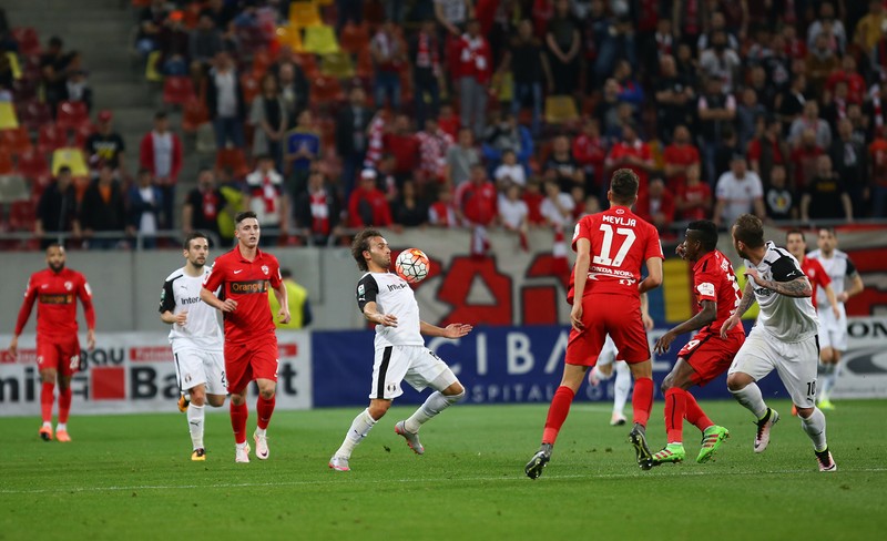 Filipe Teixeira a jonglat cum a vrut printre dinamoviști FOTO: Vlad Chirea