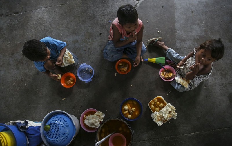 Venezuela: Maduro dublează salariul minim, la echivalentul a 33 de lei pe lună
