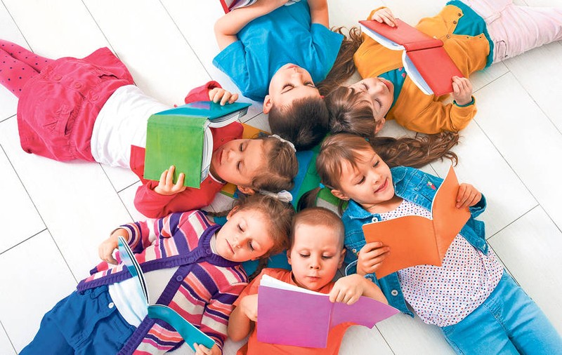 Vești bune pentru micuții din familii sărace. Guvernul a extins programul ”Fiecare Copil în Grădiniță”
