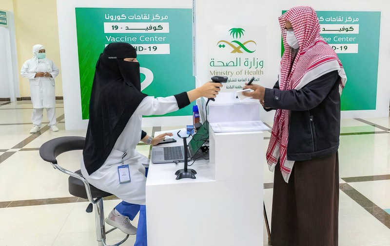 Arabia Saudită obligă toți angajații să se vaccineze anti-COVID pentru a putea merge la locul de muncă