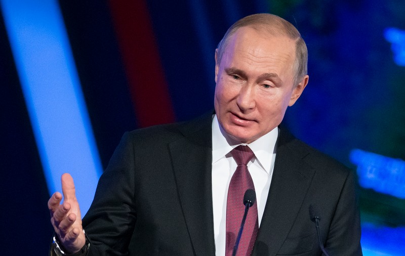 Rusia plănuiește să se deconecteze de la internet. De ce a luat Kremlinul această decizie