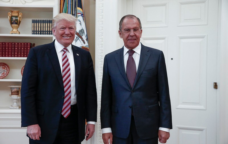 Trump ar fi dezvăluit Rusiei informații strict secrete în întâlnirea cu Serghei Lavrov