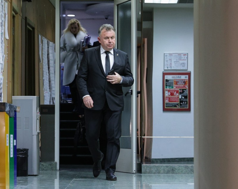 Nelu Tătaru rămâne sub control judiciar în dosarul de luare de mită și cu interdicția de a profesa. Înalta Curte i-a respins contestația