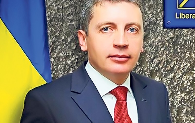 Şeful PNL Cluj-Napoca, Ioan Petran, s-a făcut de râs! Prins cu «IARBA» la saltea