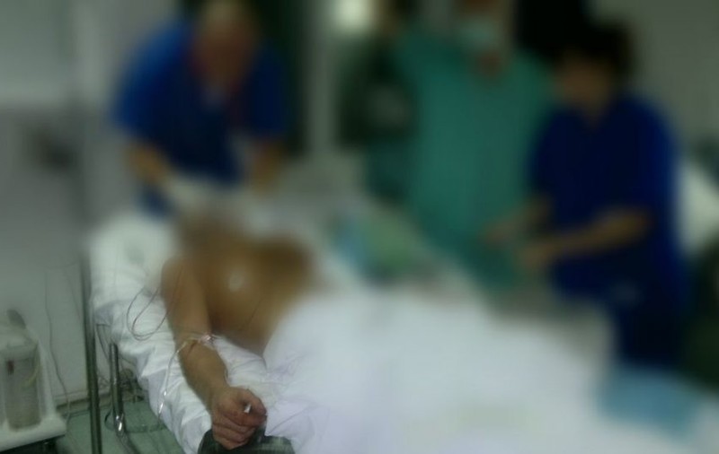 Bărbatul care și-a înjunghiat fosta iubită în Arad, live pe Facebook, a fost arestat preventiv