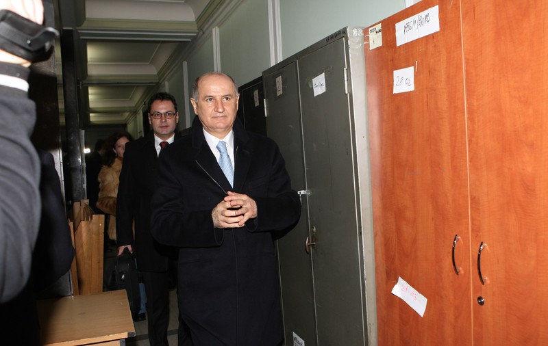 Copos, acuzat de PLAGIAT. Un istoric aruncă bomba: riscă pușcăria!