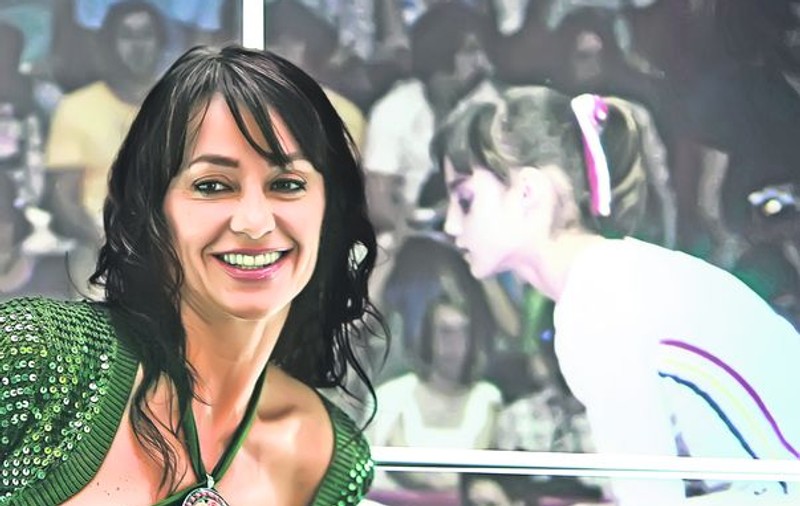 Surprinsă de un cutremur în studioul unei televiziuni din Japonia, Nadia Comăneci i-a amuzat pe colegii de platou: «Au râs de reacţia mea!»
