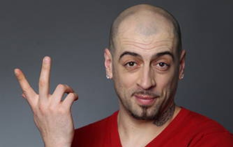 CRBL caută fete cu potențial de “Hey mama!” Este supravegheat cu atenţie de soţie...