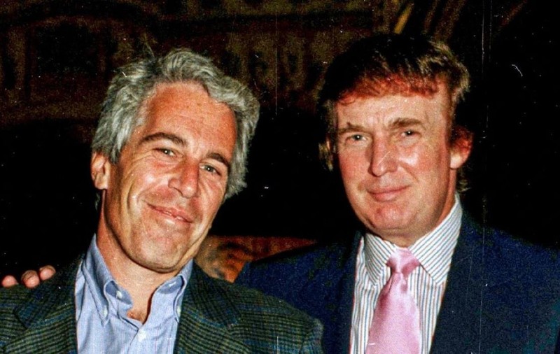 Noi înregistrări audio dezvăluie relația apropiată dintre Donald Trump și Jeffrey Epstein, infamul traficant de persoane