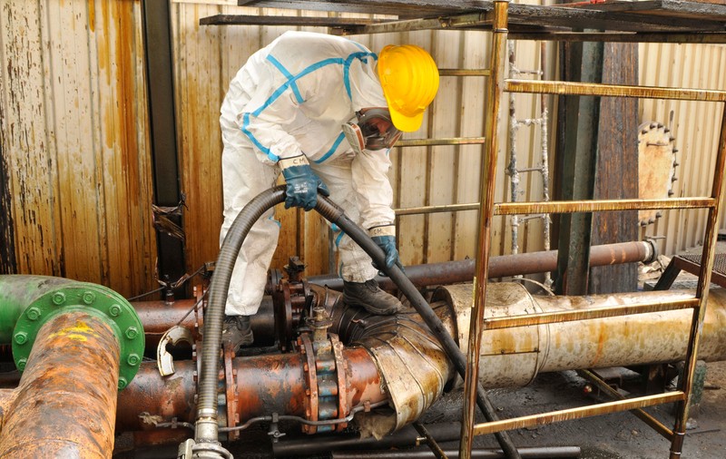 Saudi Aramco, cea mai mare companie din lume, se listează pe bursă. Gigantul petrolier are o valoare de 1.700 de miliarde de dolari și a făcut anul trecut un profit net de 111 miliarde