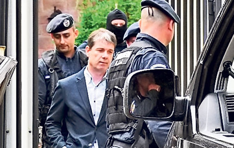 Primarul Braşovului, George Scripcaru, şi fostul şef al CJ Aristotel Căncescu, trimişi în judecată pentru abuz în serviciu