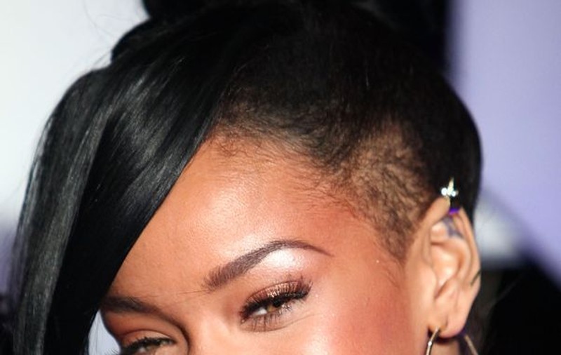 Rihanna se droghează? Uite fotografia cu care vedeta a șocat!