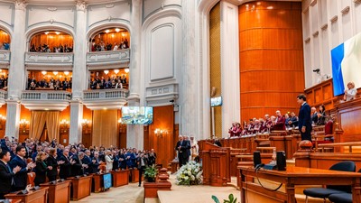 nicusor-dan-investit-parlament-presedinte