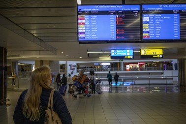 Zborurile din și spre șapte țări din sudul Africii au fost anulate de UE. Este vorba despre Africa de Sud, Botswana, Zimbabwe, Eswatini, Lesotho, Mozambic și Namibia