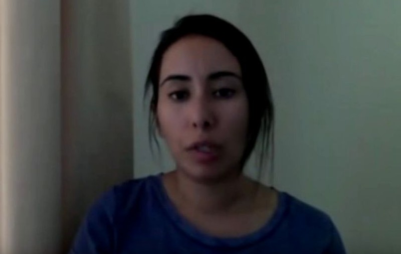 Prințesa Latifa a Dubaiului, care își acuză tatăl că o ține ostatică, face apel către Marea Britanie să cerceteze din nou cazul surorii ei, răpită acum 20 de ani