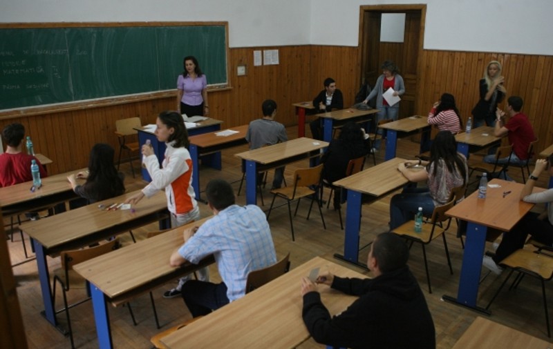 Record absolut în învăţământ. Vezi câte mii de ani au absentat elevii într-un semestru!