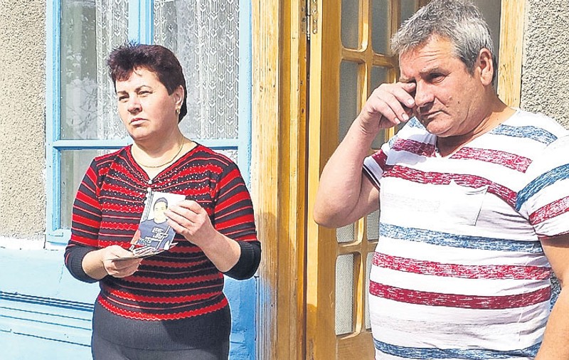 Tudoriţa şi Gheorghe speră ca fiul lor să mai fie în viaţă