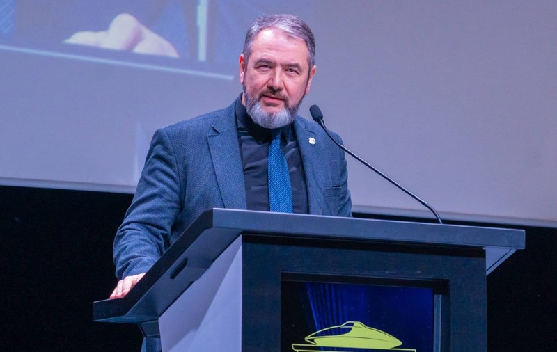 Sorin Costreie, consilier prezidențial pentru educație: „E aberant ca timpul petrecut de elevi la școală pentru a învăța și a face temele să fie mai mare decât timpul de lucru al părinților” 