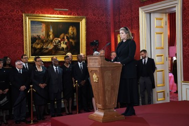 Consiliul de Accedere s-a reunit la ora 12.00 ora Româniai - 10.00, la Londra -, la Palatul St. James. Ceremonia a fost prezidată de Penny Mourdant, președinta consiliului | Foto: Profimedia