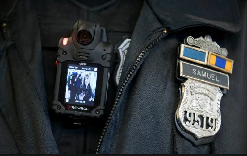 Camere corporale pentru polițiștii locali din Arad. Înregistrările sunt probe în instanță
