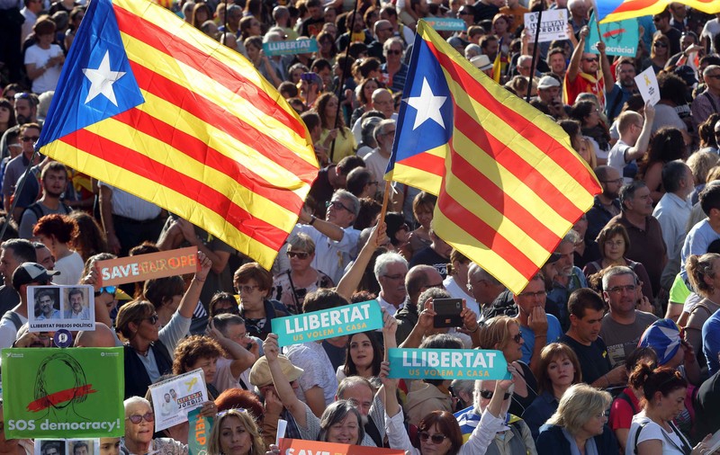 Președintele Cataloniei a anunțat că nu va organiza alegeri anticipate și va lăsa parlamentul regional să decidă legat de independență