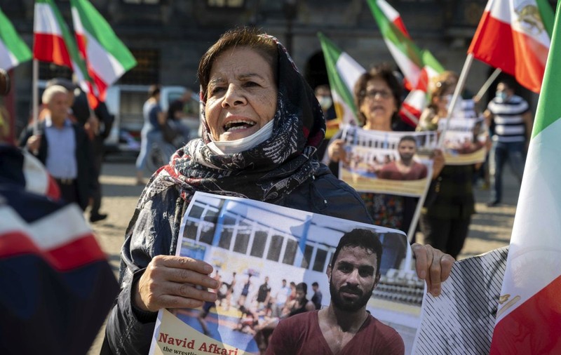 UE condamnă execuţia luptătorului Navid Afkari în Iran. Proteste ample în lume față de decizia Teheranului