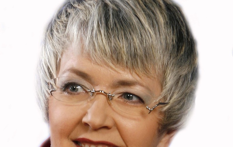 EXCLUSIV/Cântăreața Eva Kiss, aplaudată de regina Danemarcei. Cântă colinde românești pentru danezi