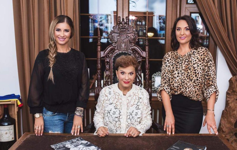 Anamaria Prodan a spus cu ce se ocupă sora ei în America: „Este milionară, pe picioarele ei”. Anca a refuzat moștenirea de la Ionela Prodan, mama lor