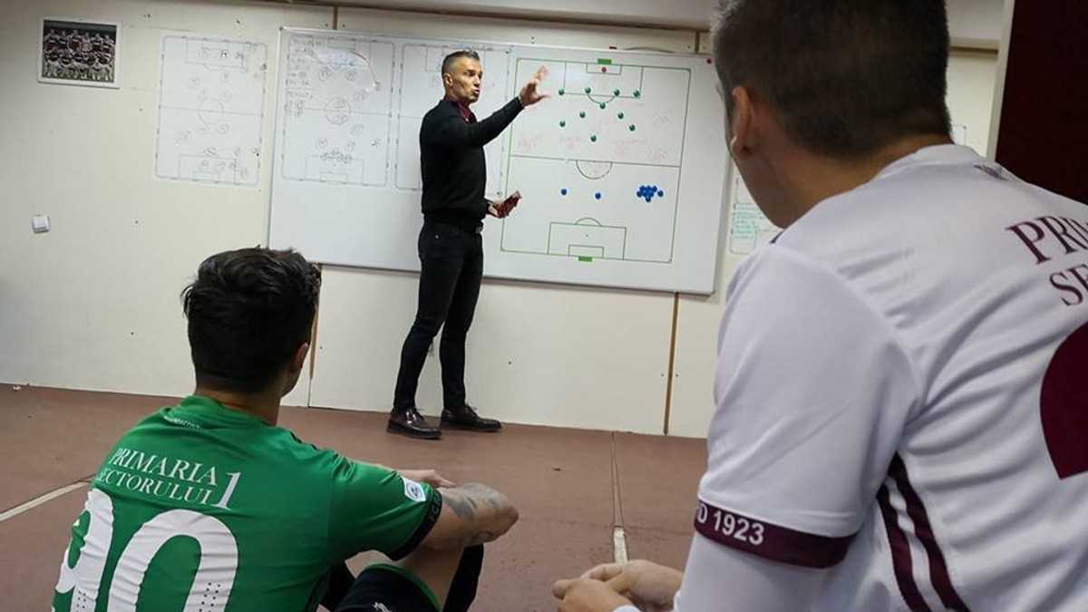 Daniel Pancu a debutat cu victorie pe banca Rapidului