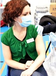 Alina spune că singurul efect advers la care se aștepta era o durere locală, dar nu a simțit nimic